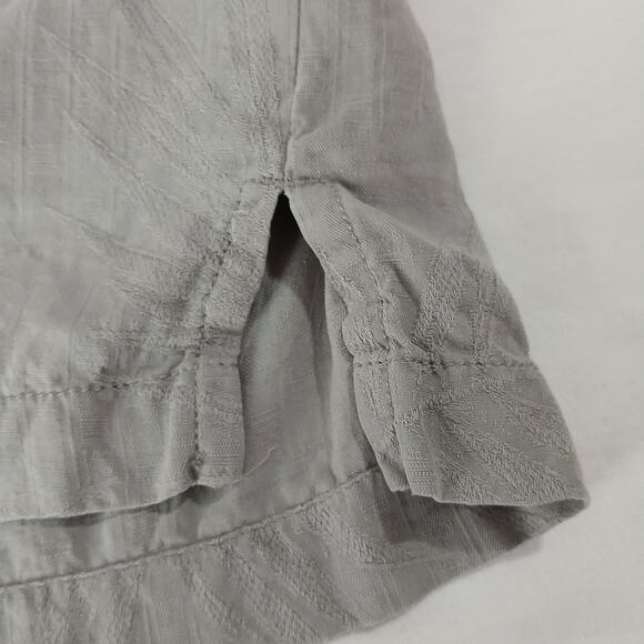 Tommy Bahama Men's Medium 100% Silk Taupe Embossed Short-Sleeved Hawaiian Shirt - Picture 7 of 13